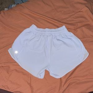 lulu lemon hotty hot shorts